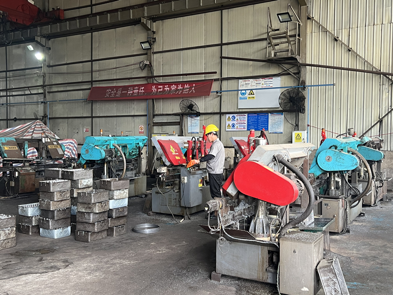 锚具夹片生产车间